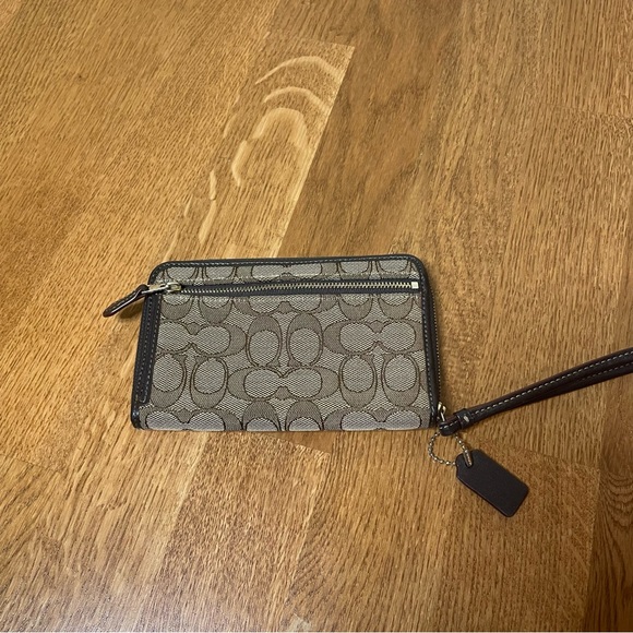 Coach Signature Canvas Zip Around Wristlet - Picture 11 of 13